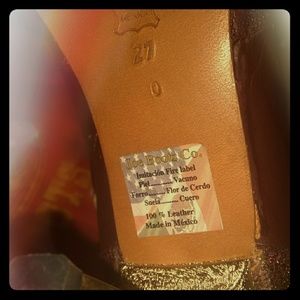 Color /Wine Joe Boot size 10 like new condition